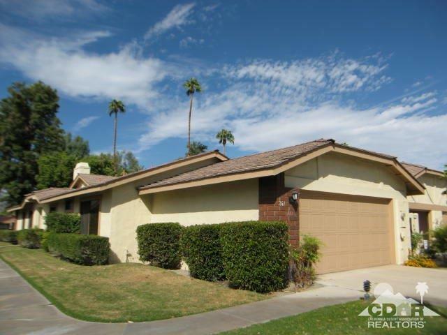 Property Photo:  261 Santa Barbara Circle  CA 92260 