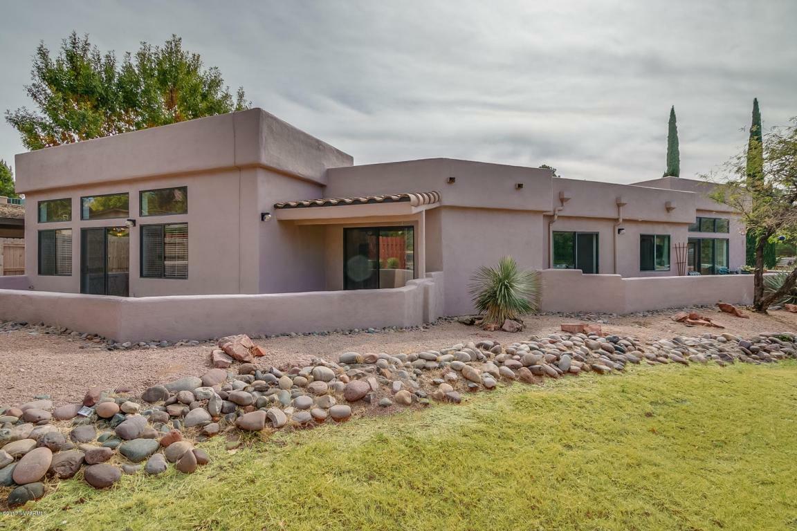 Property Photo:  430 Fairway Oaks Drive  AZ 86351 