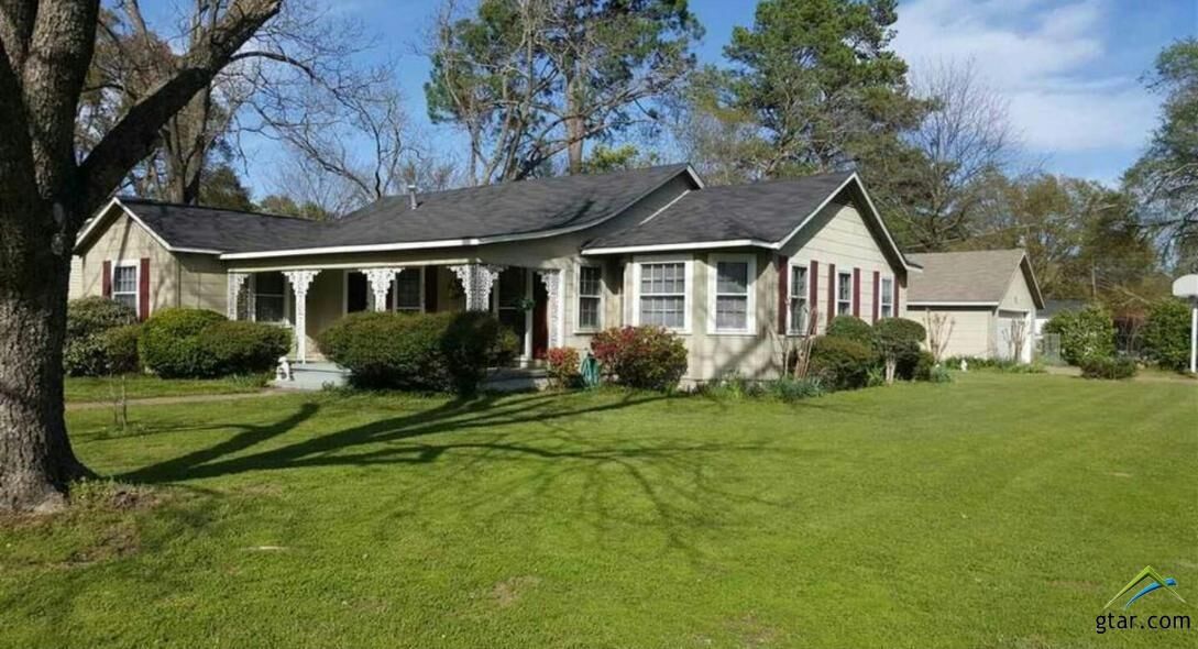 Property Photo:  1103 Mitchell  TX 75644 