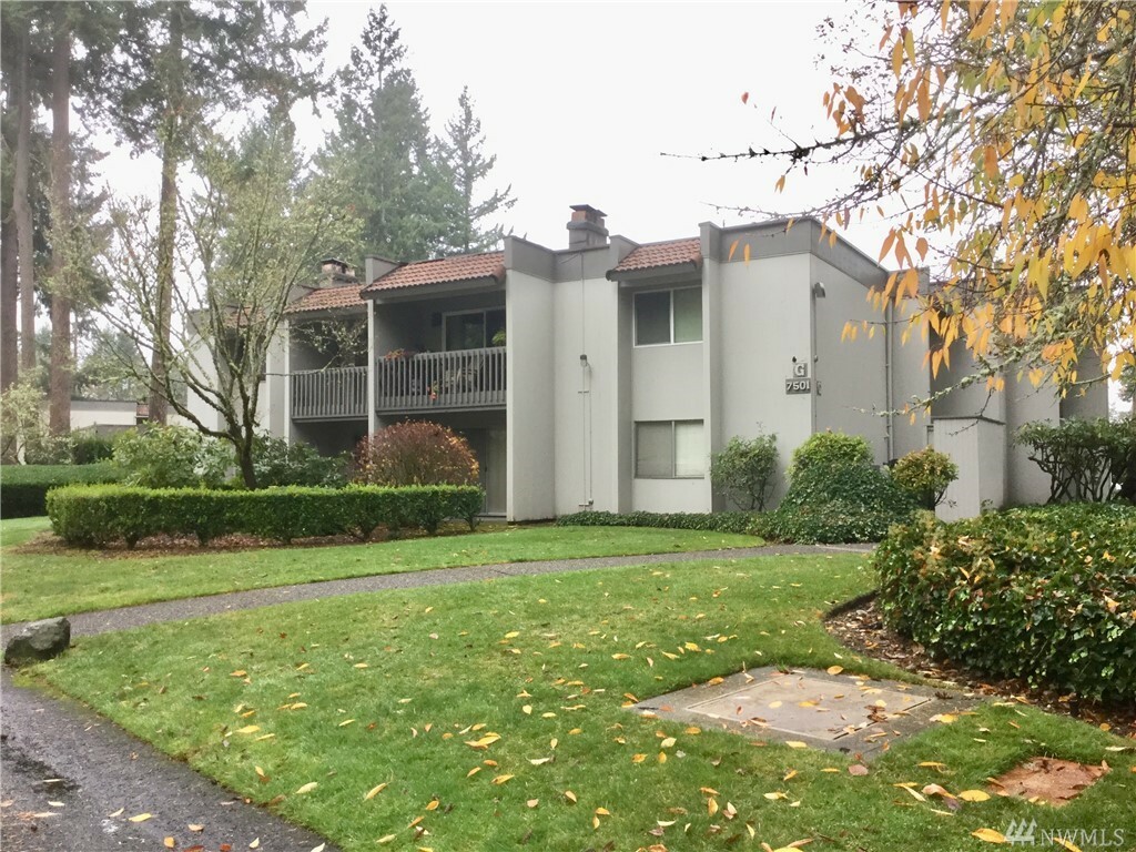 Property Photo:  7501 Ruby Dr SW G-201  WA 98498 