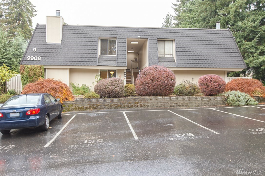 Property Photo:  9908 NE 124th St 901  WA 98034 