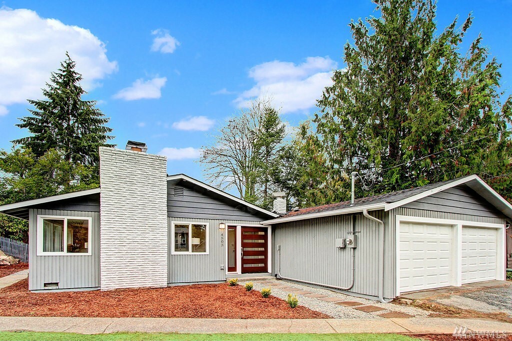 Property Photo:  4503 230th Place SW  WA 98043 