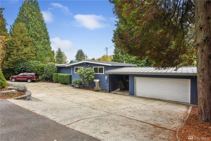 Property Photo: 16445 SE 34th St WA 98008
