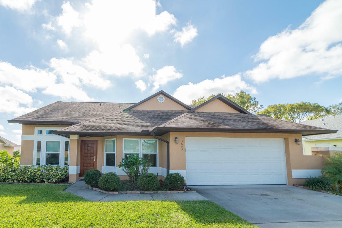 Property Photo:  3663 Whisperwood Circle  FL 32901 