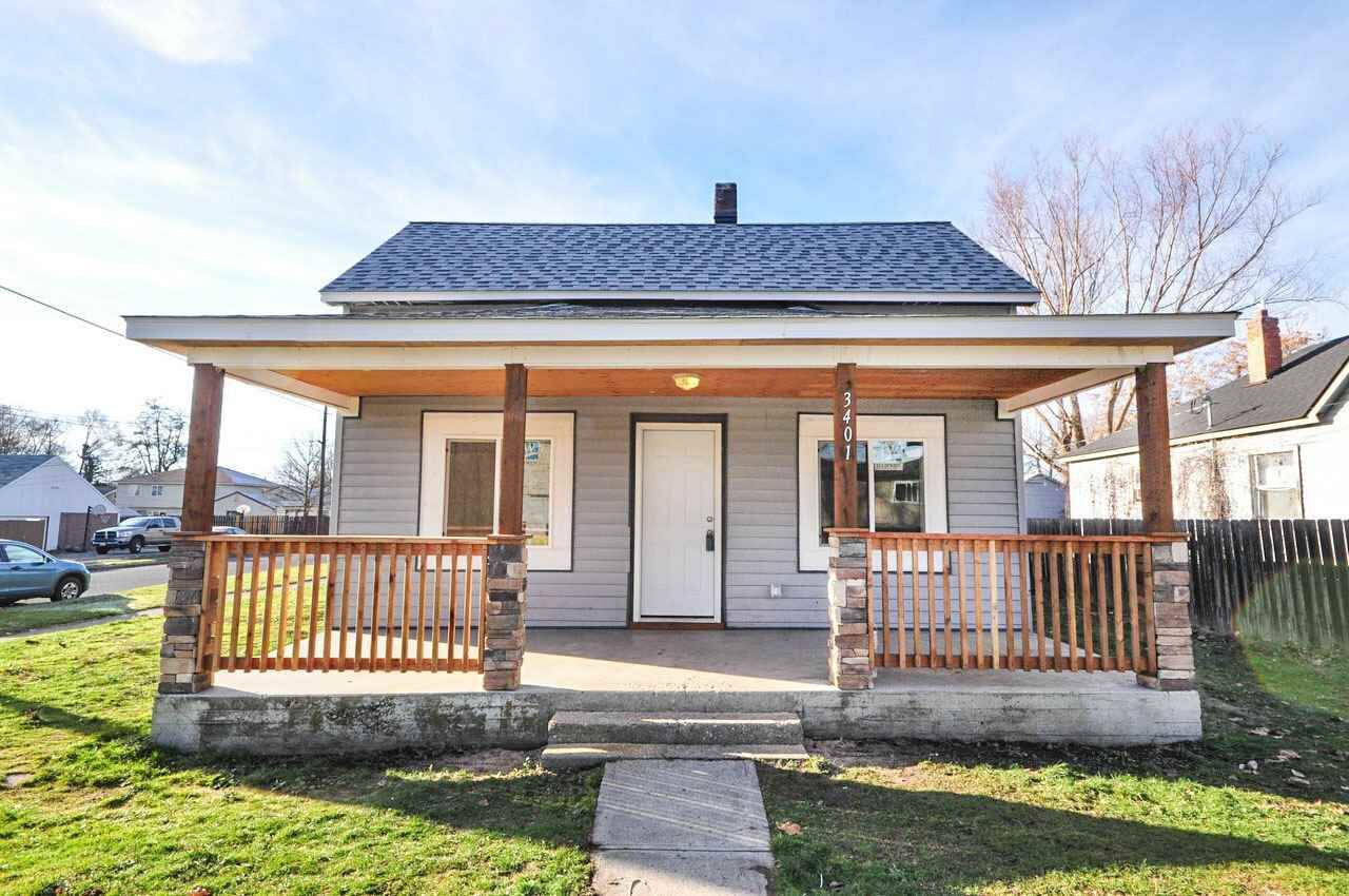 Property Photo:  3401 N Stone St  WA 99207-4672 
