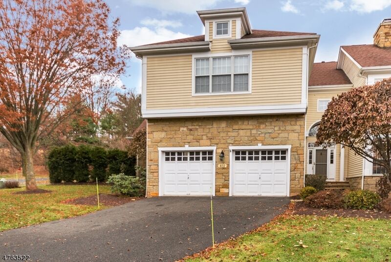 Property Photo:  402 Lindabury Ln  NJ 07979 