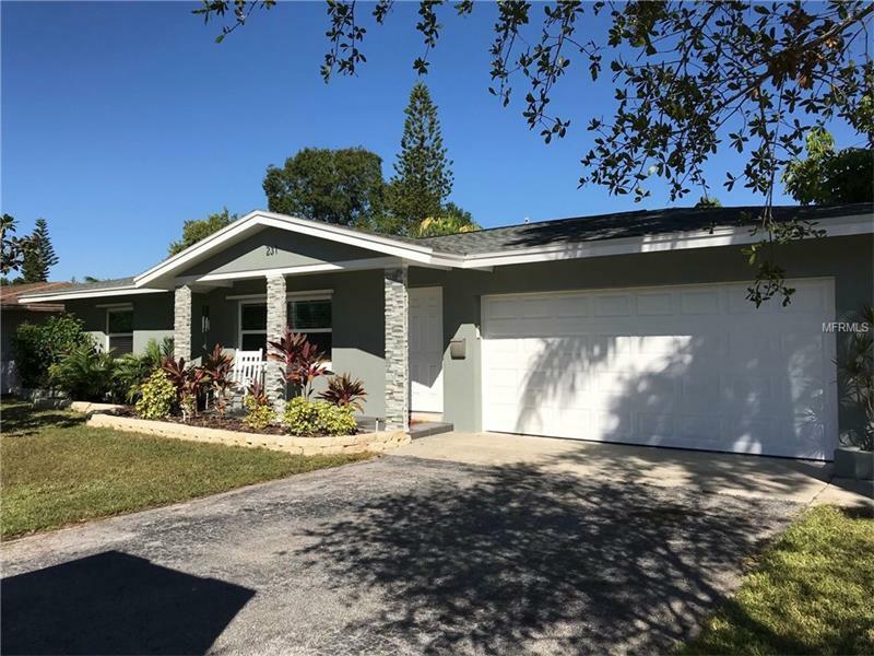 Property Photo:  231 44th Avenue NE  FL 33703 