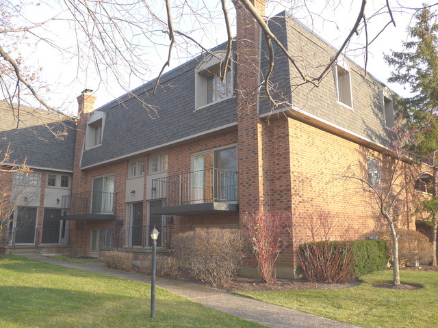 Property Photo:  1111 S Waukegan Road 4  IL 60045 