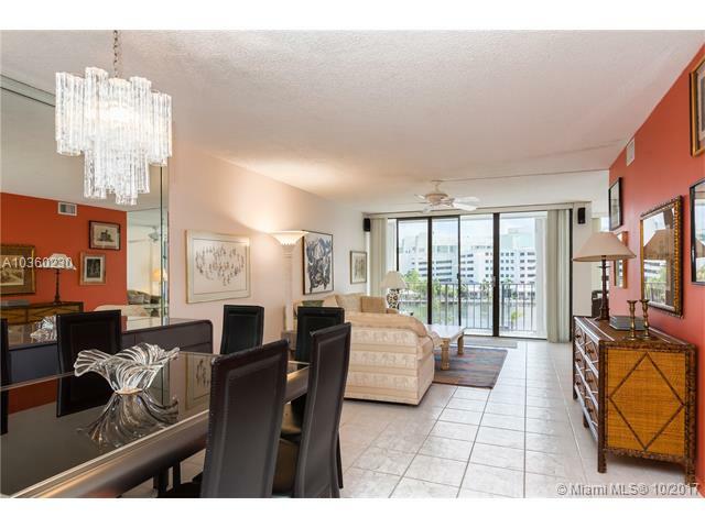 Property Photo: 400 Leslie Dr 428 FL 33009