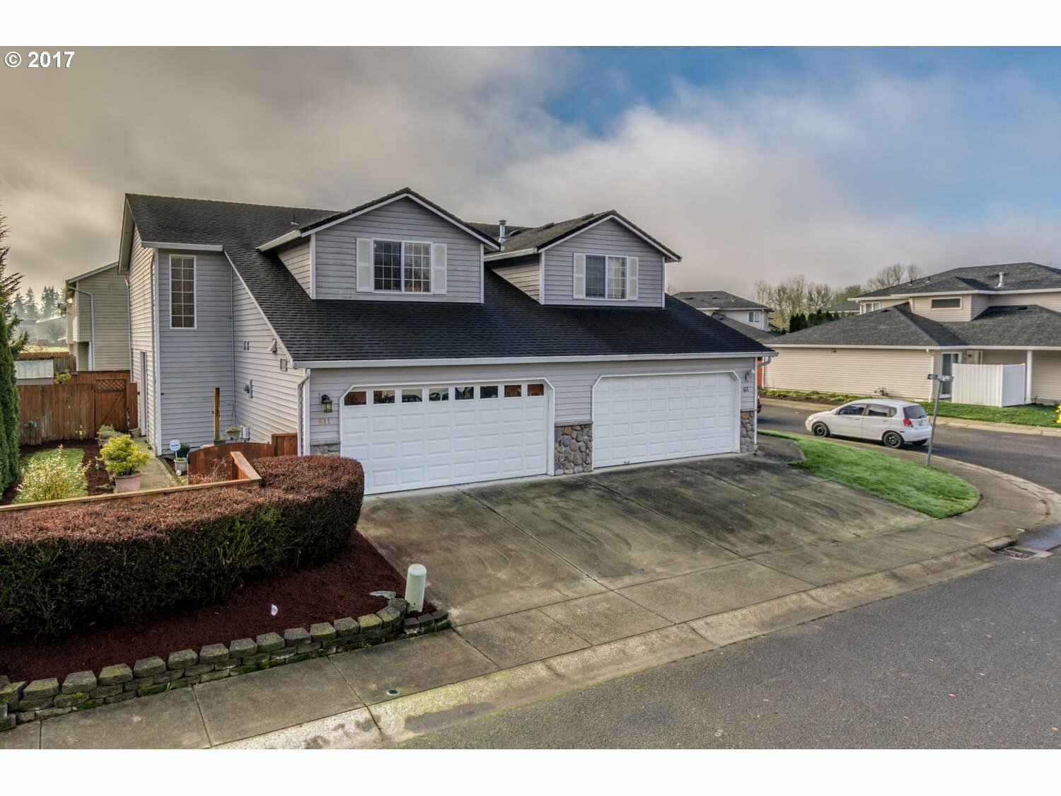 Property Photo:  611 SW 13th St  WA 98604 