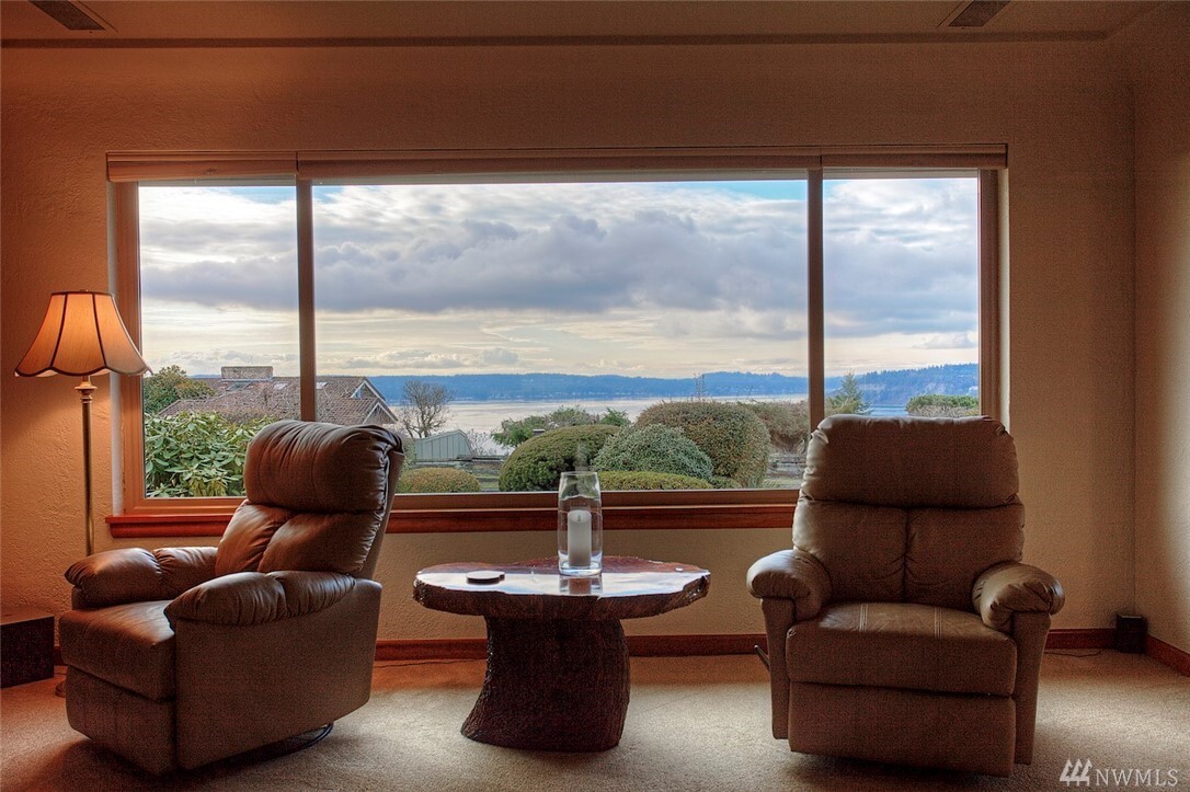 Property Photo: 1261 S Fernside Dr WA 98465