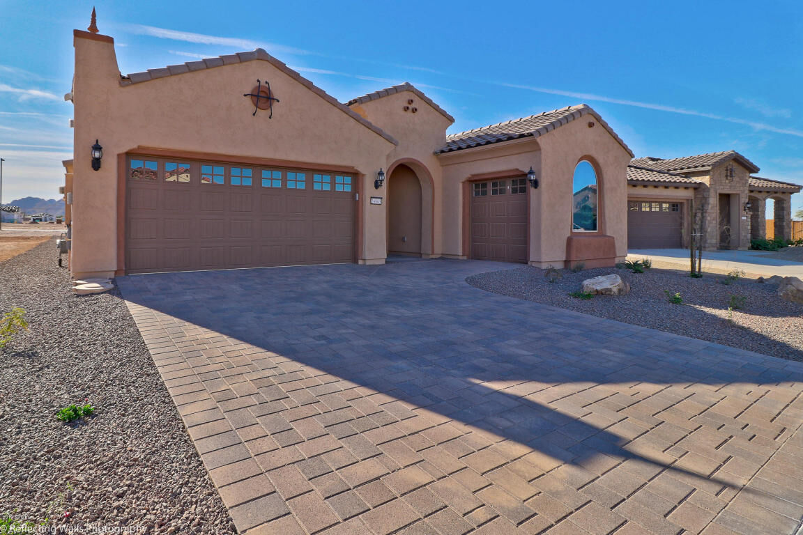 Property Photo: 26665 W Melinda Lane AZ 85396