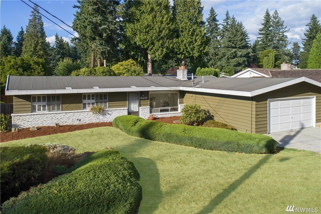 Property Photo: 14236 SE 24th St WA 98007