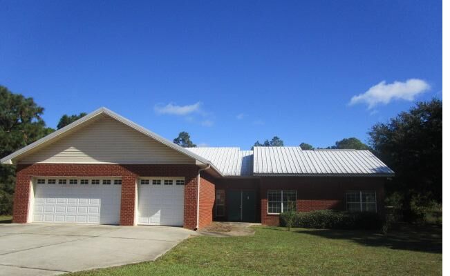 Property Photo: 2128 River Birch Road FL 32563