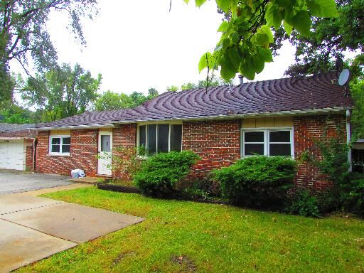Property Photo: 4N036 Wooddale Road IL 60101