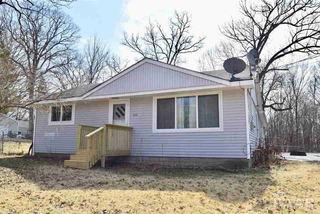 Property Photo:  304 Starr  IL 61571 