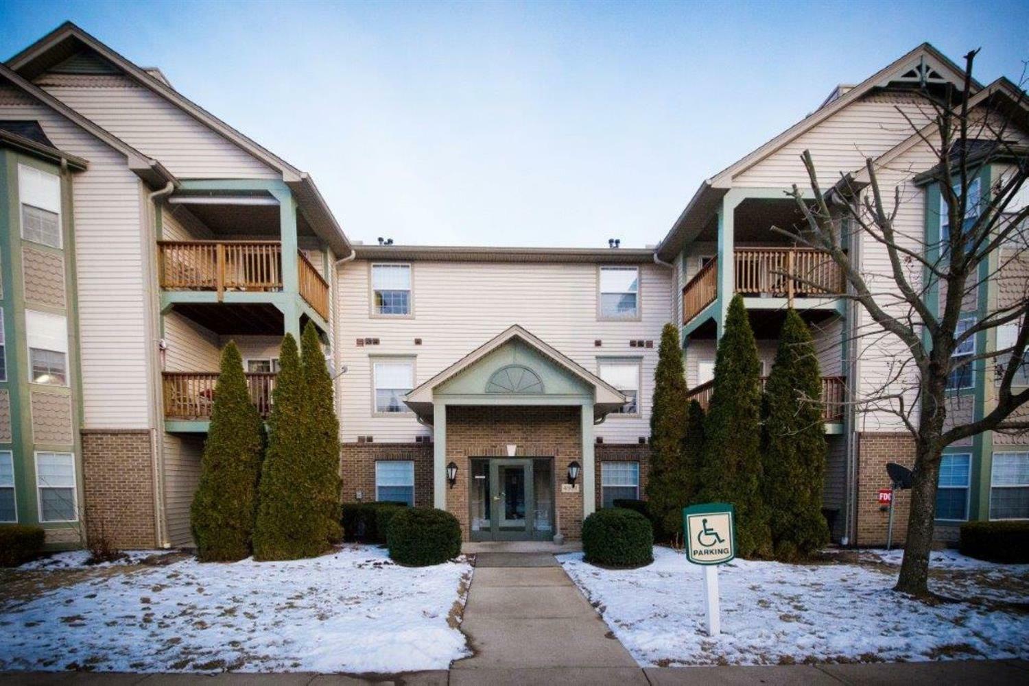 Property Photo: 4951 N Arbor Woods Court 204 OH 45248