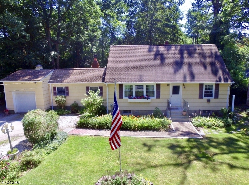 Property Photo: 40 School House Rd NJ 07438