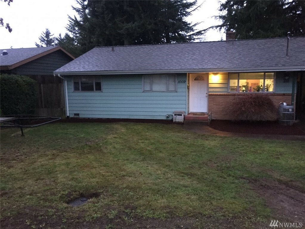 1009 Olympia Avenue NE  Renton WA 98056 photo