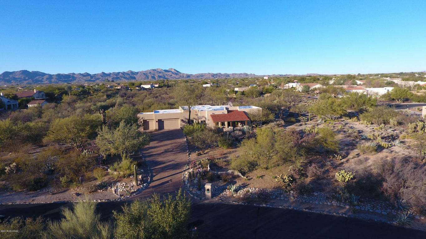 Property Photo: 1880 W Via Mandarina AZ 85737