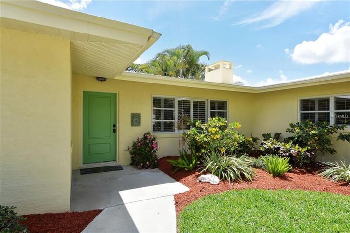Property Photo: 441 Park Boulevard S FL 34285