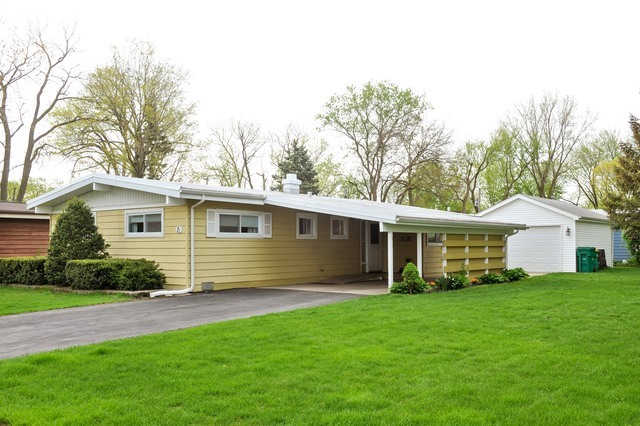 Property Photo: 7 Jeffery Avenue IL 60090