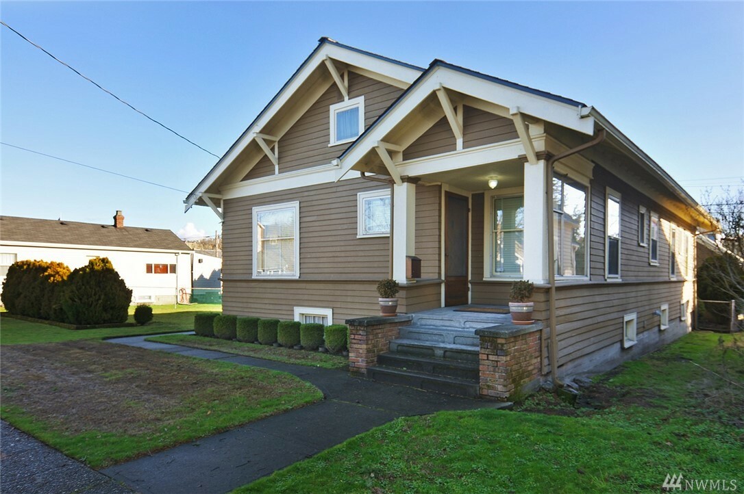 Property Photo:  6238 Flora Ave S  WA 98108 