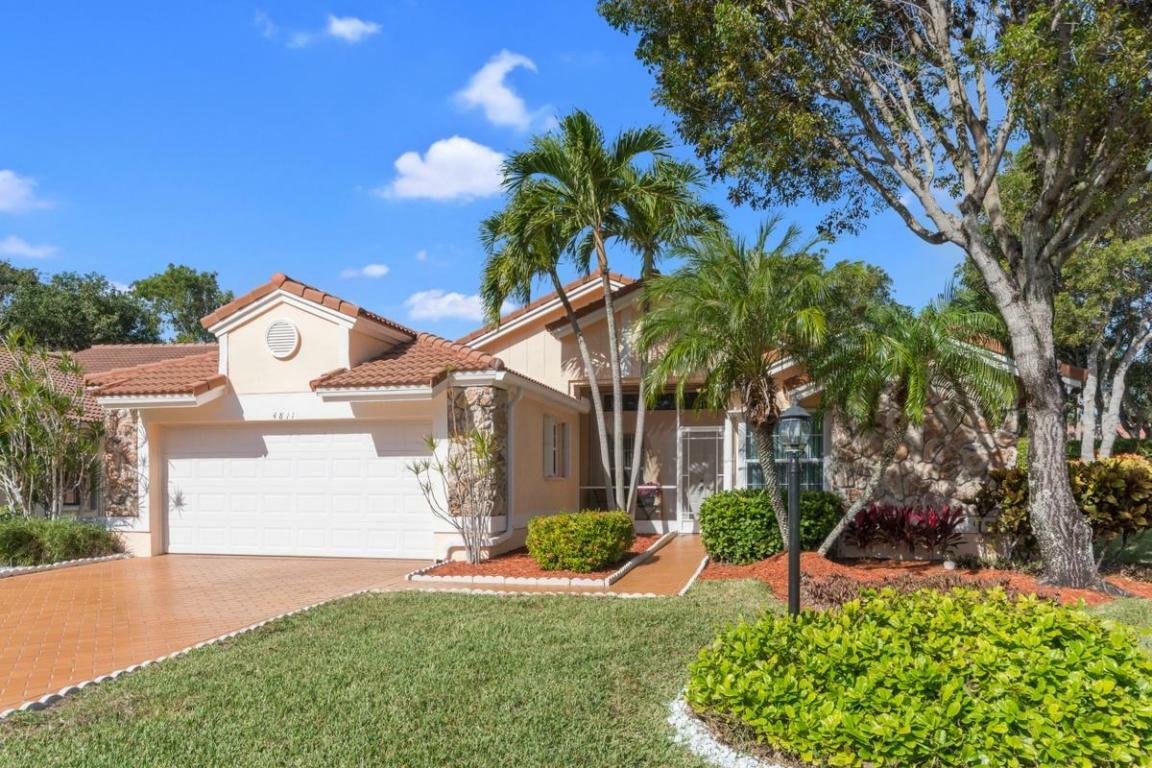 Property Photo: 4811 Catamaran Circle FL 33436