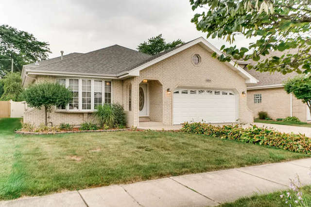 Property Photo:  6204 93rd Place  IL 60453 