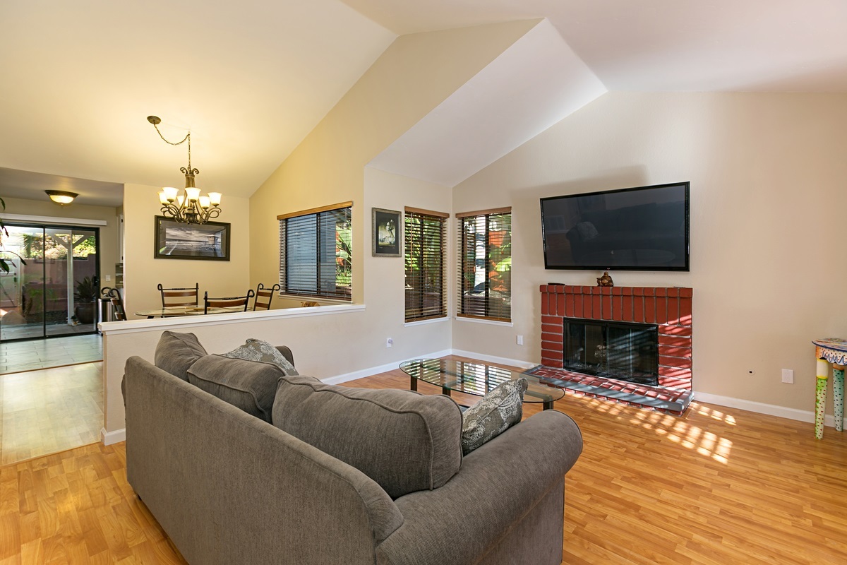Property Photo: 811 Applewilde Dr. CA 92078