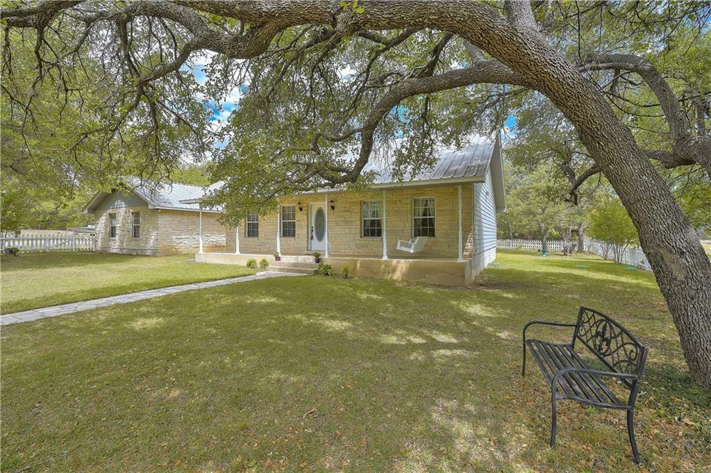 Property Photo:  201 N San Gabriel Loop  TX 78642 