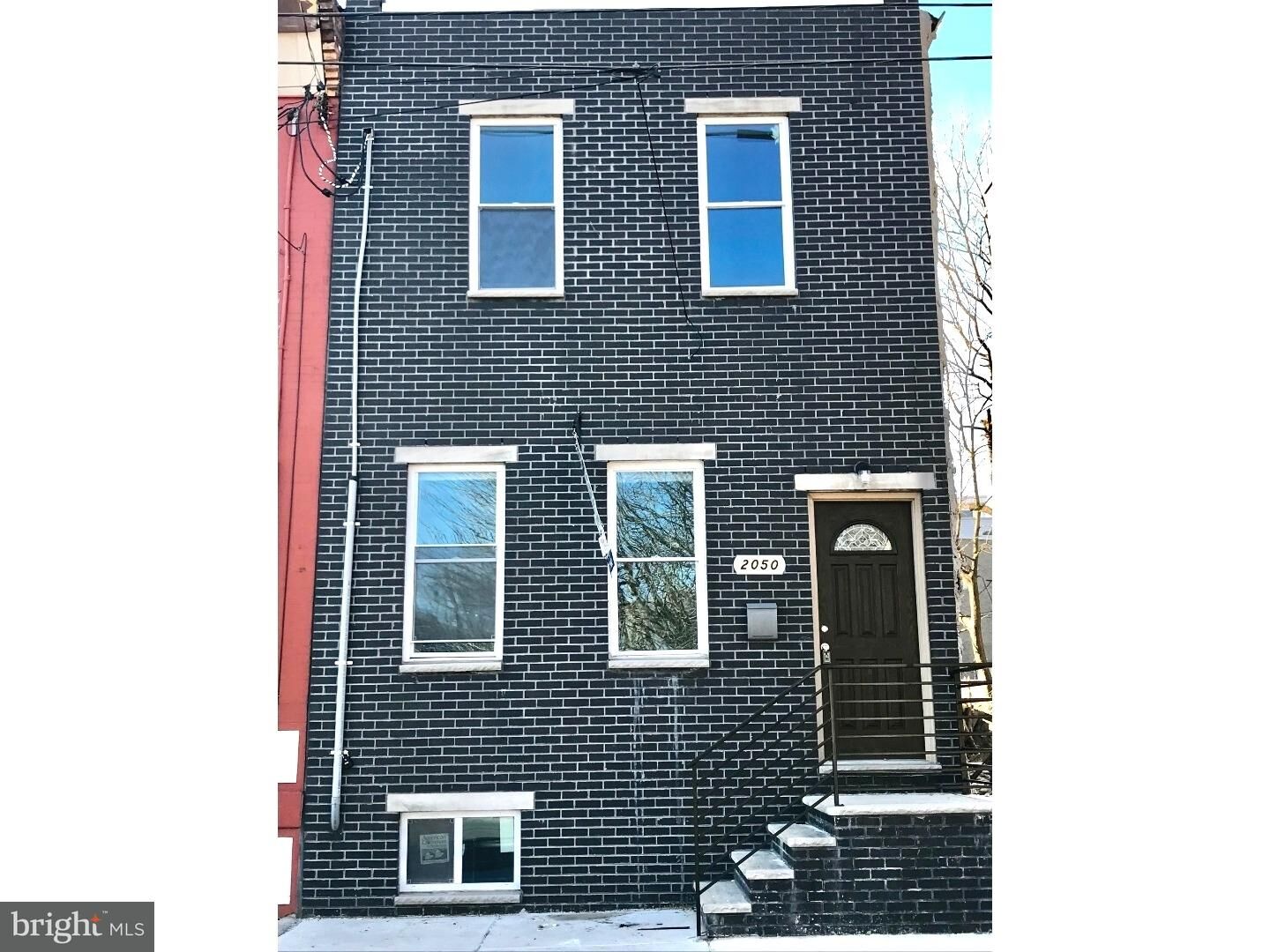 Property Photo:  2050 Reed Street  PA 19146 
