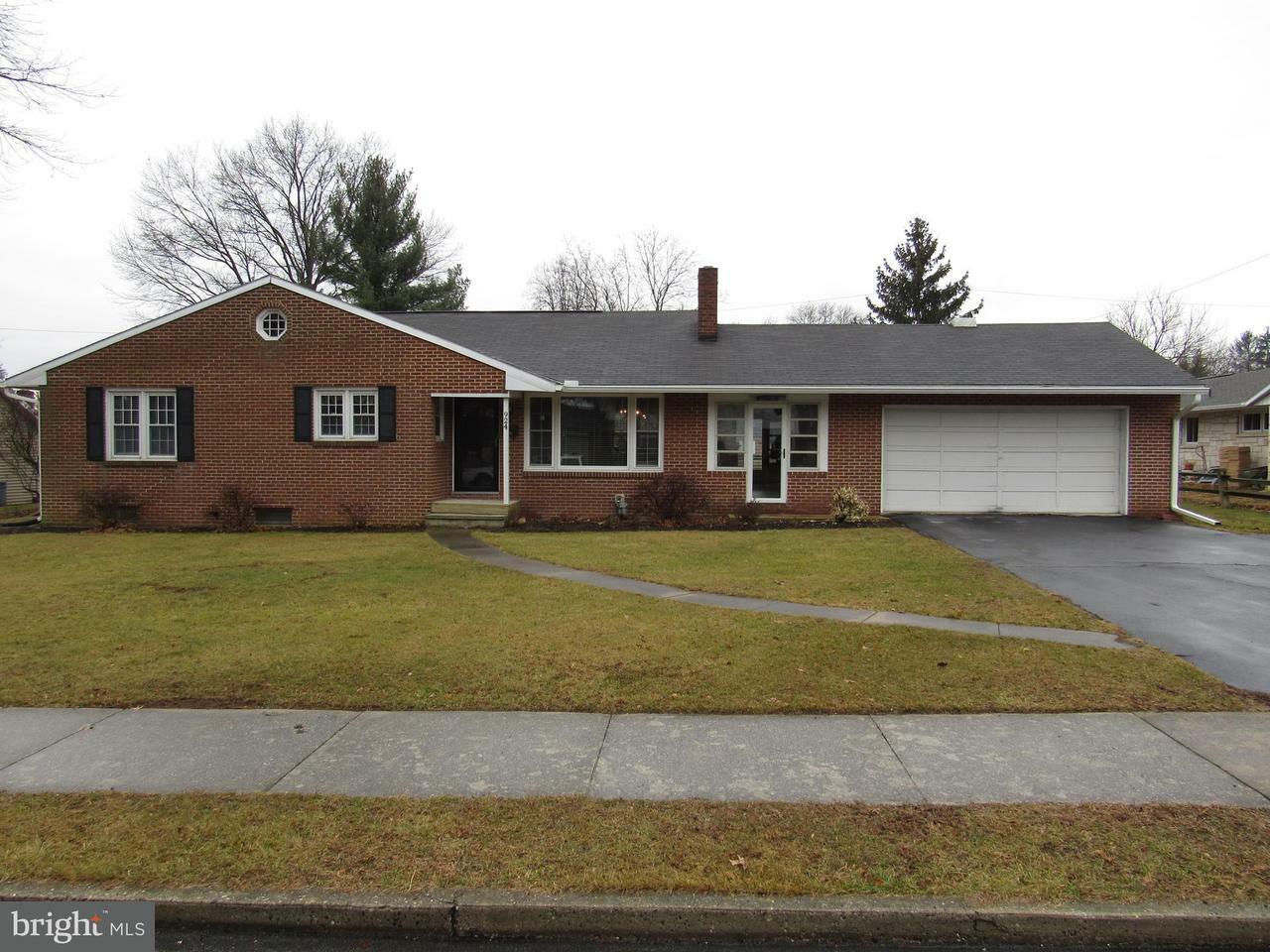 Property Photo:  924 McKinley Street  PA 17201 