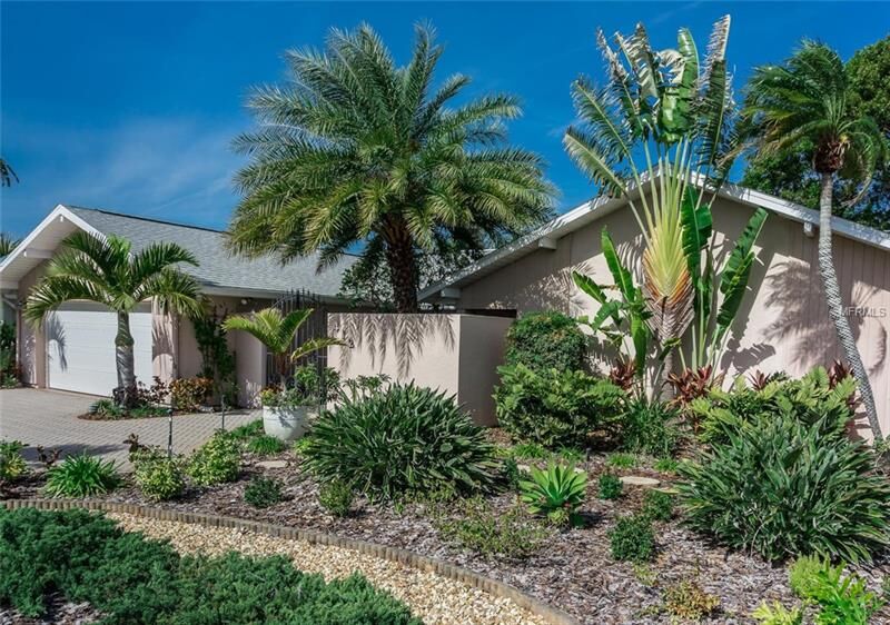Property Photo:  412 Spadaro Drive  FL 34285 