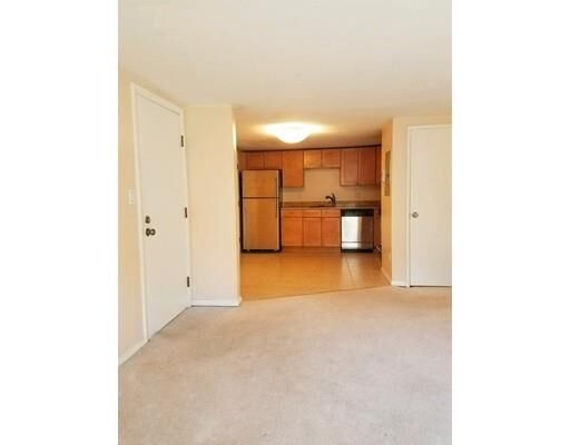 Property Photo:  870 Haverhill St 23C  MA 01969 