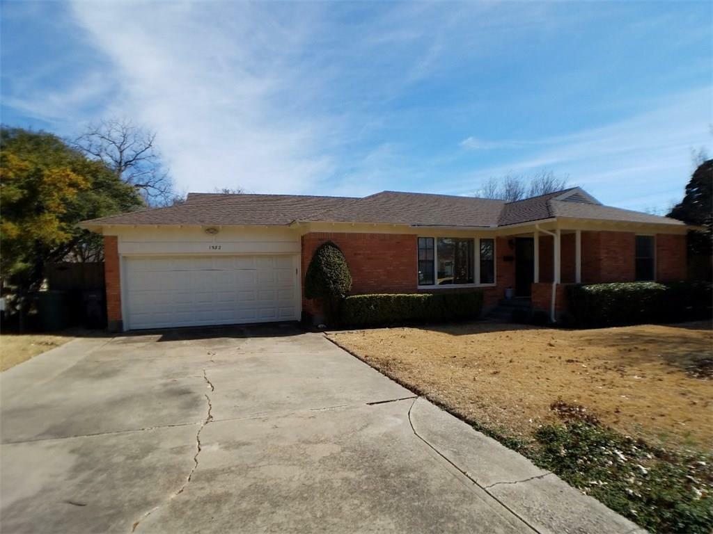 Property Photo: 1932 Oldgate Lane TX 75042