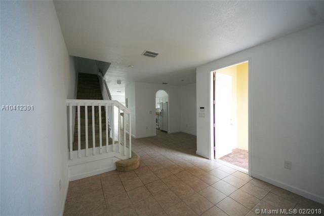 Property Photo:  1575 NE 33rd Ave 105-9  FL 33033 