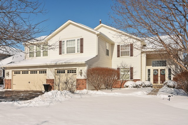 Property Photo:  2310 Somerset Lane  IL 60060 