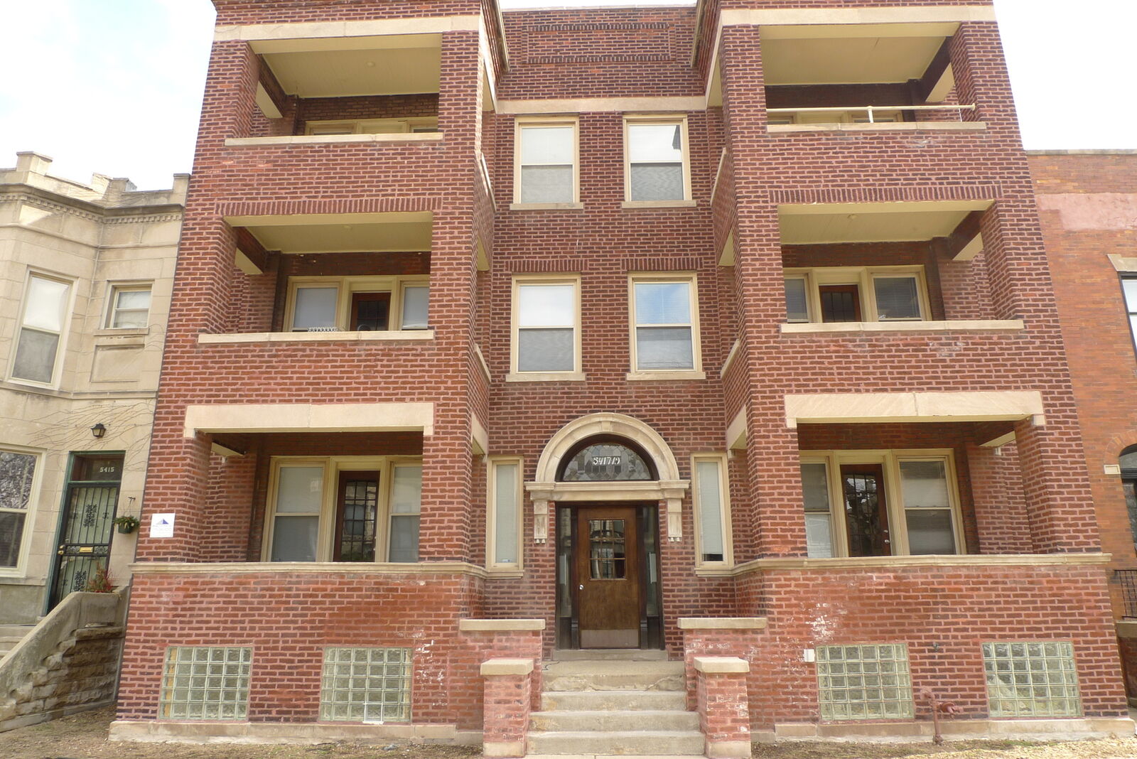 Property Photo:  