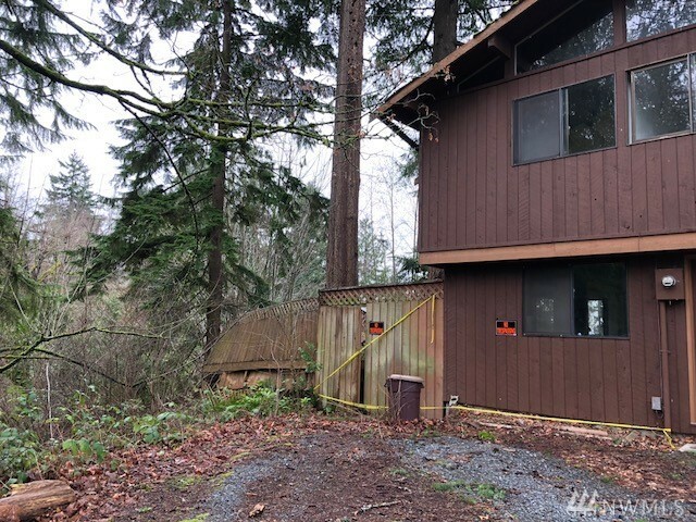 Property Photo:  10408 Kay Way  WA 98275 