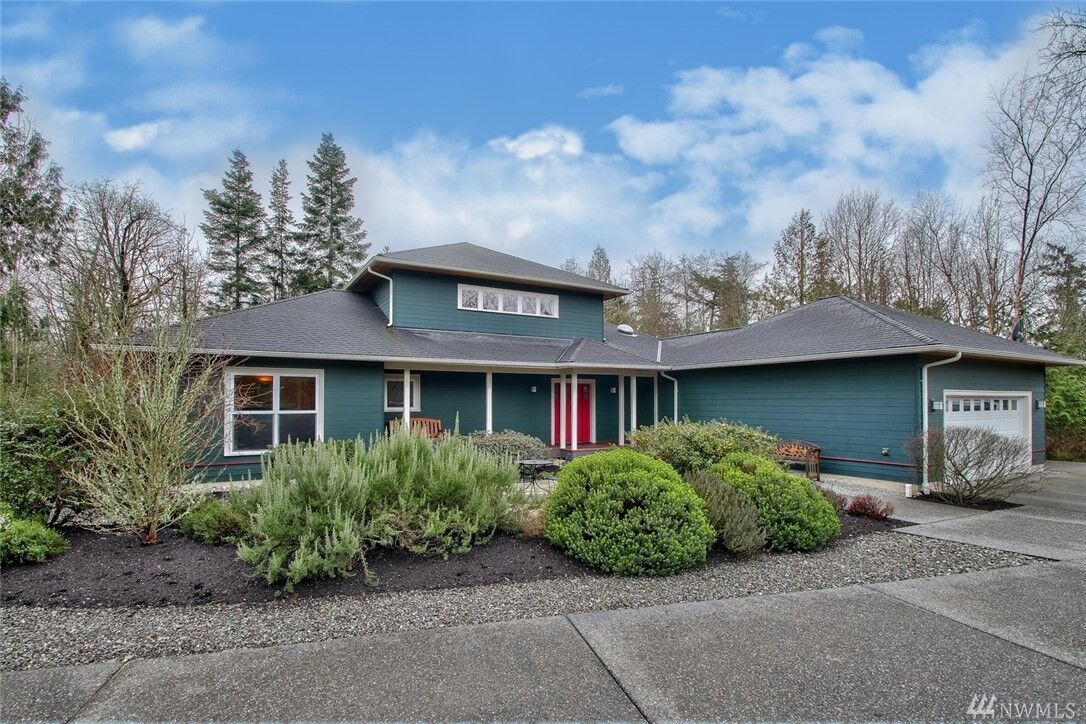 Property Photo: 18712 Lesourd Lane WA 98273