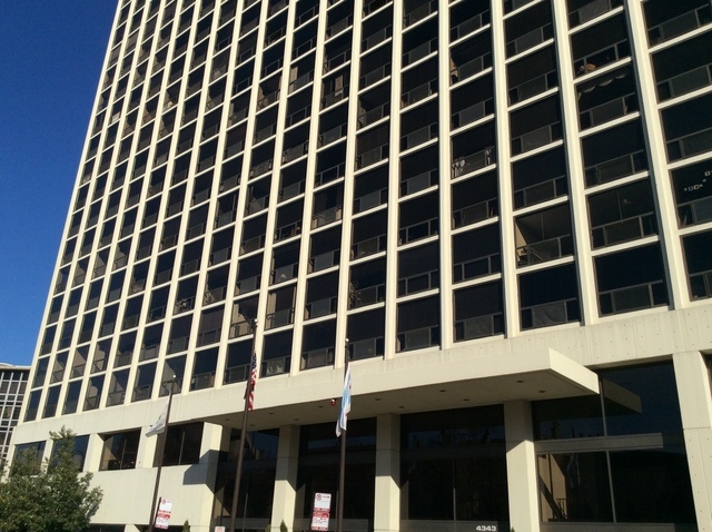 Property Photo: 4343 Clarendon Avenue 1309 IL 60613