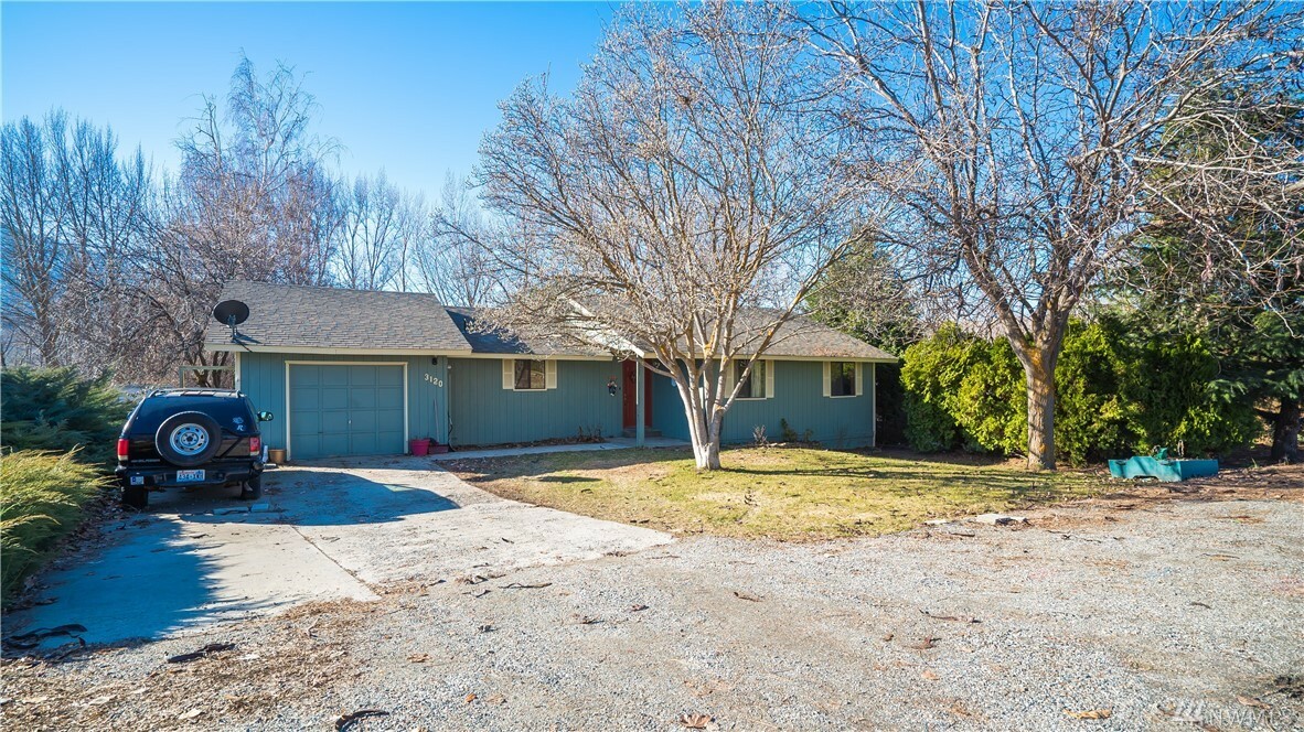 Property Photo:  3120 Bermuda St  WA 98828 