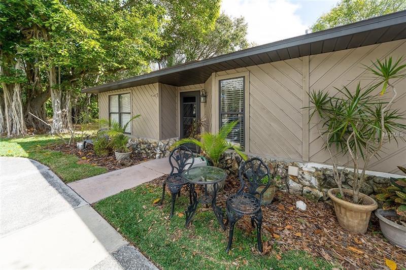 Property Photo: 5423 11th Street Circle E 5423 FL 34203