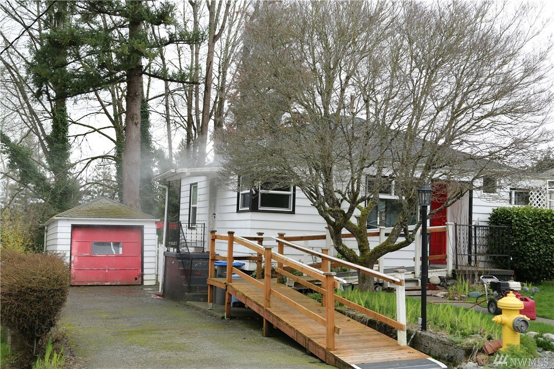 Property Photo:  1550 Marguerite Ave  WA 98337 