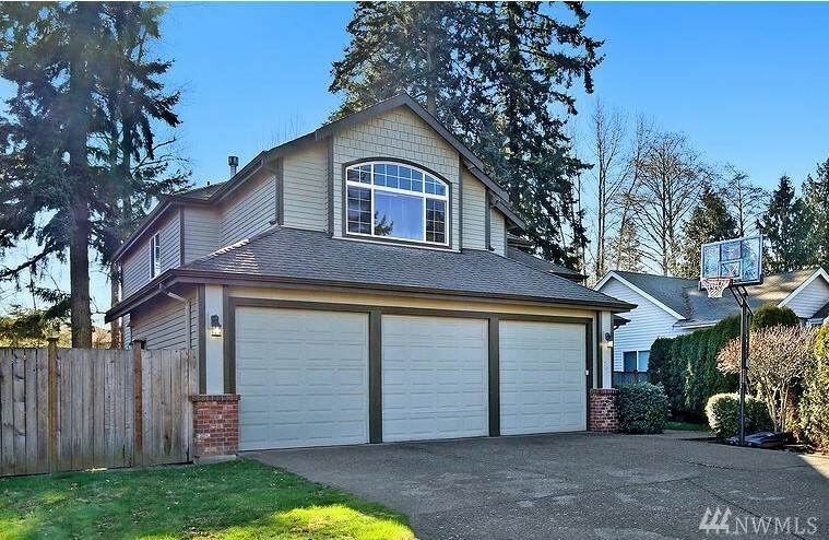 Property Photo:  4702 219th St SW  WA 98043 