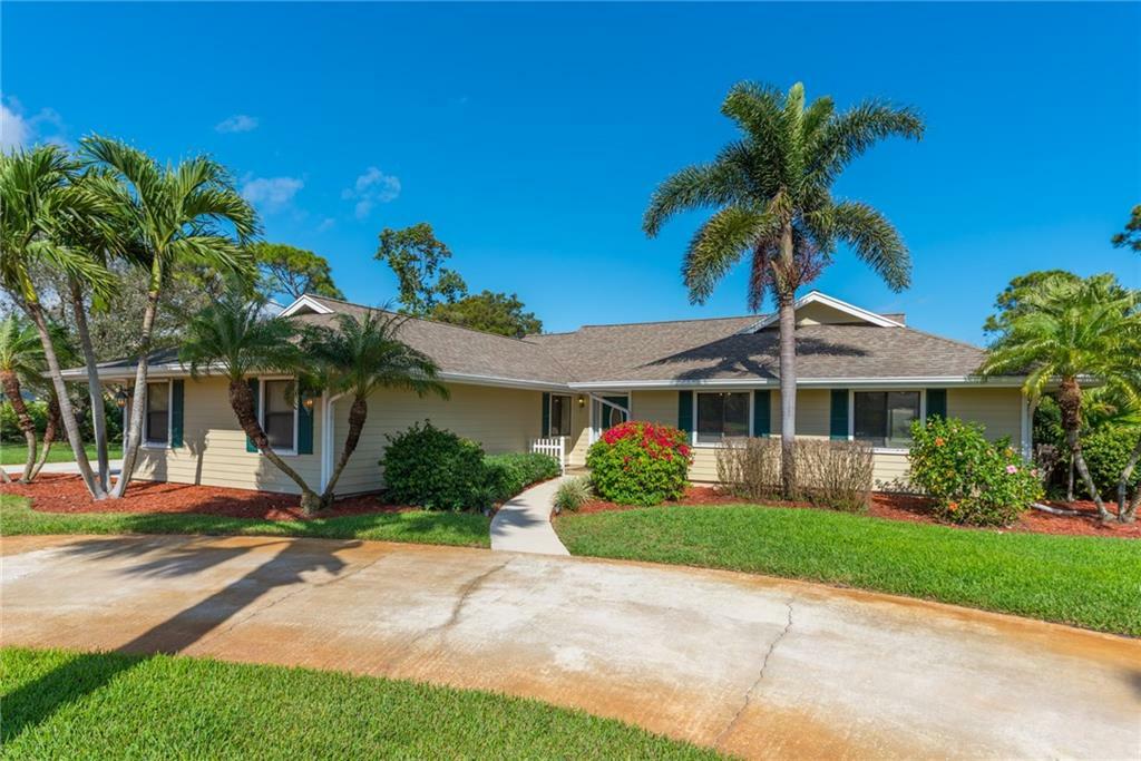 Property Photo:  333 NE Acacia Trail  FL 34957 