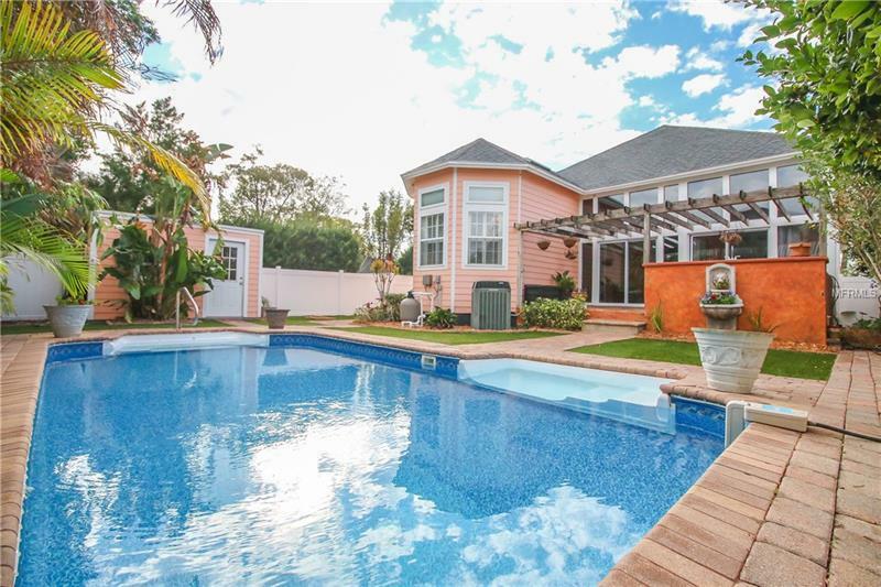 Property Photo: 1403 Oregon Street FL 32803