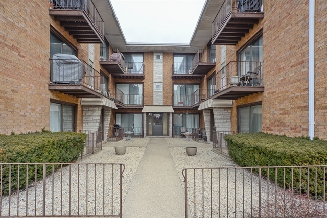 Property Photo: 7532 Belmont Avenue 3E IL 60634