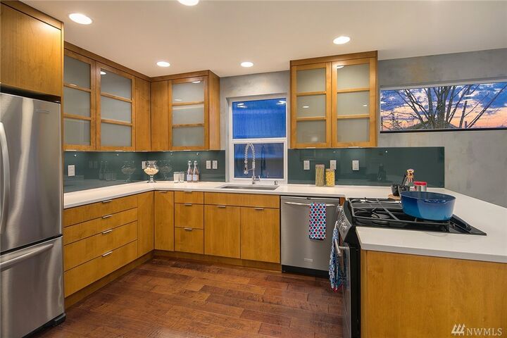 Property Photo:  215 12th Ave E A  WA 98102 